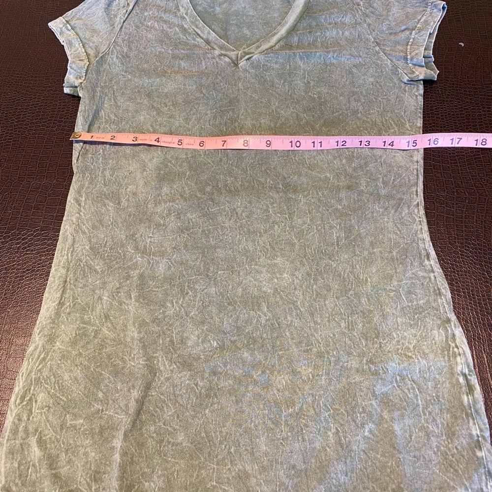 Mineral Washed V-Neck T-shirt - Olive Green - Picture 4 of 4